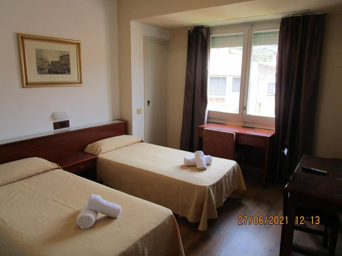 Hotel Apartaments Gesoria Porta Ferrada サン・フェリウ・ダ・ギショルス エクステリア 写真