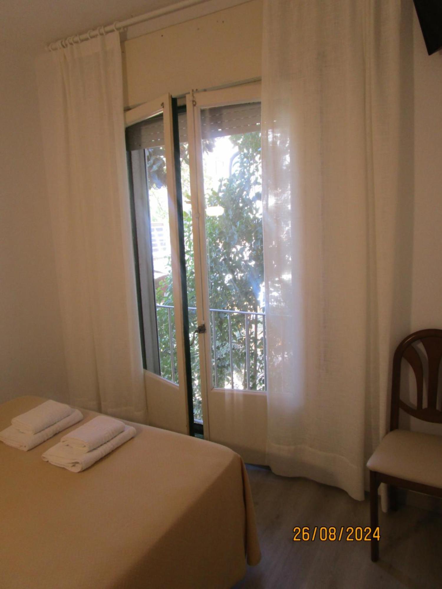 Hotel Apartaments Gesoria Porta Ferrada サン・フェリウ・ダ・ギショルス エクステリア 写真