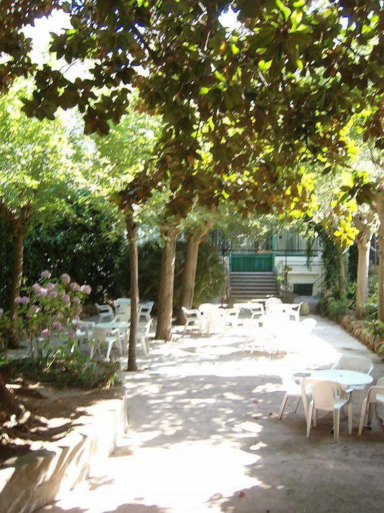 Hotel Apartaments Gesoria Porta Ferrada サン・フェリウ・ダ・ギショルス エクステリア 写真