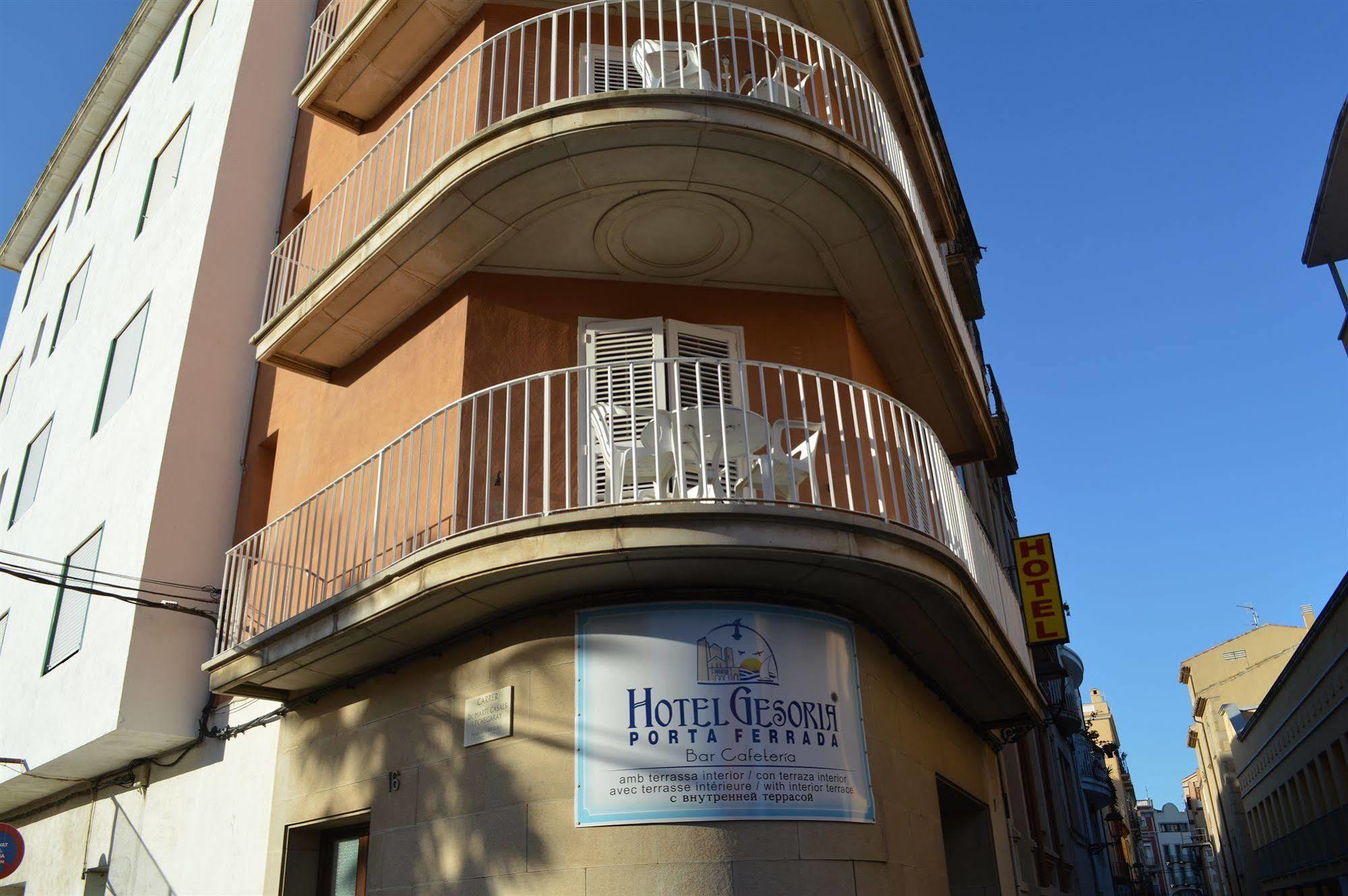 Hotel Apartaments Gesoria Porta Ferrada サン・フェリウ・ダ・ギショルス エクステリア 写真