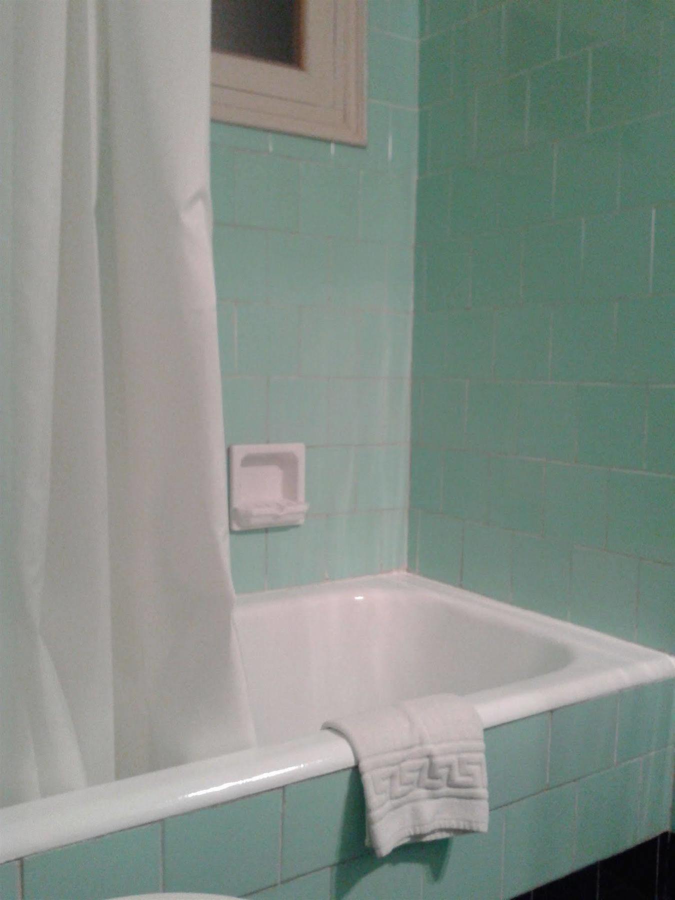 Hotel Apartaments Gesoria Porta Ferrada サン・フェリウ・ダ・ギショルス エクステリア 写真